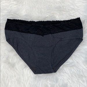 NWOT Warner's Gray/Black Briefs Size XL